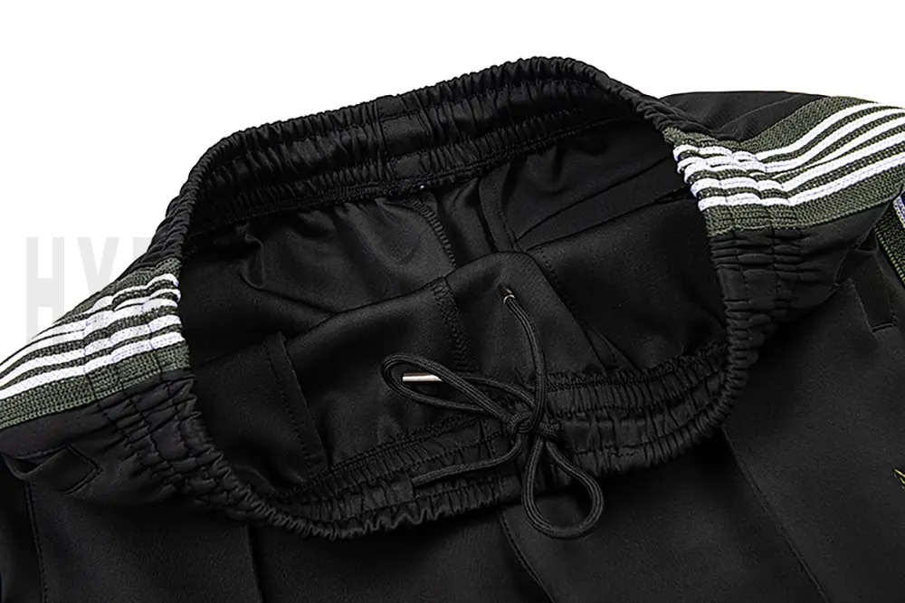 Elastic waistband for easy adjustment.