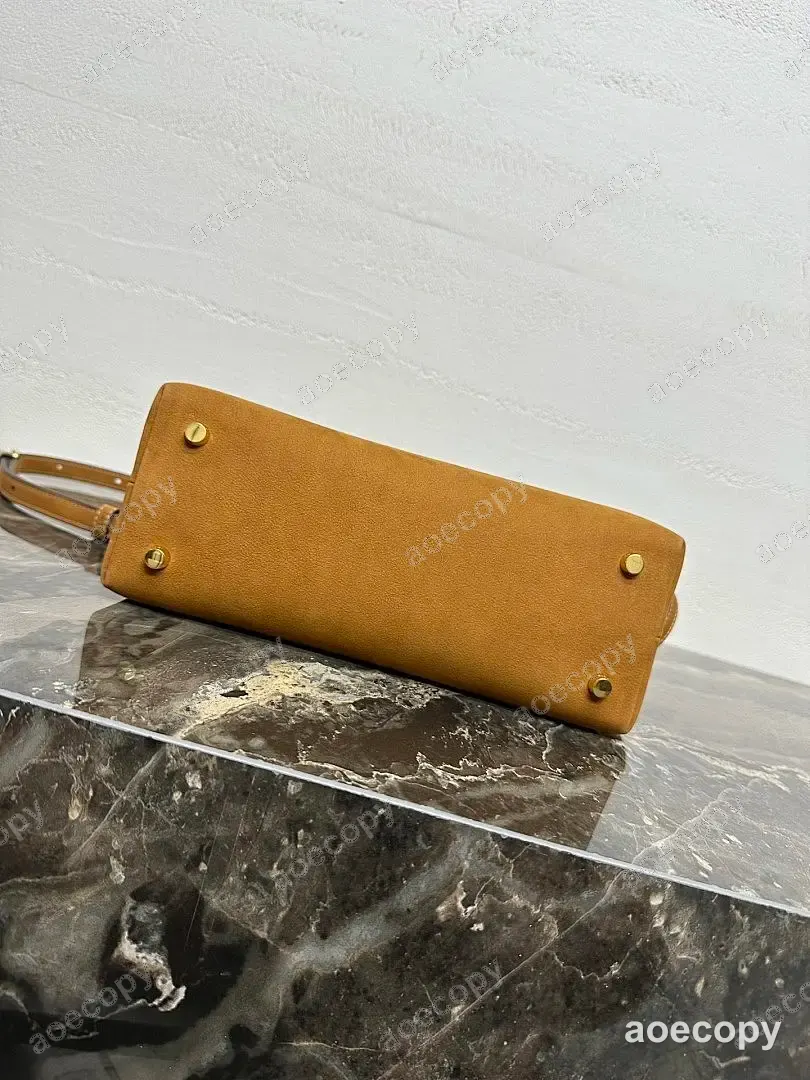 可愛い新作 セリーヌ バッグ N級品 No.0193