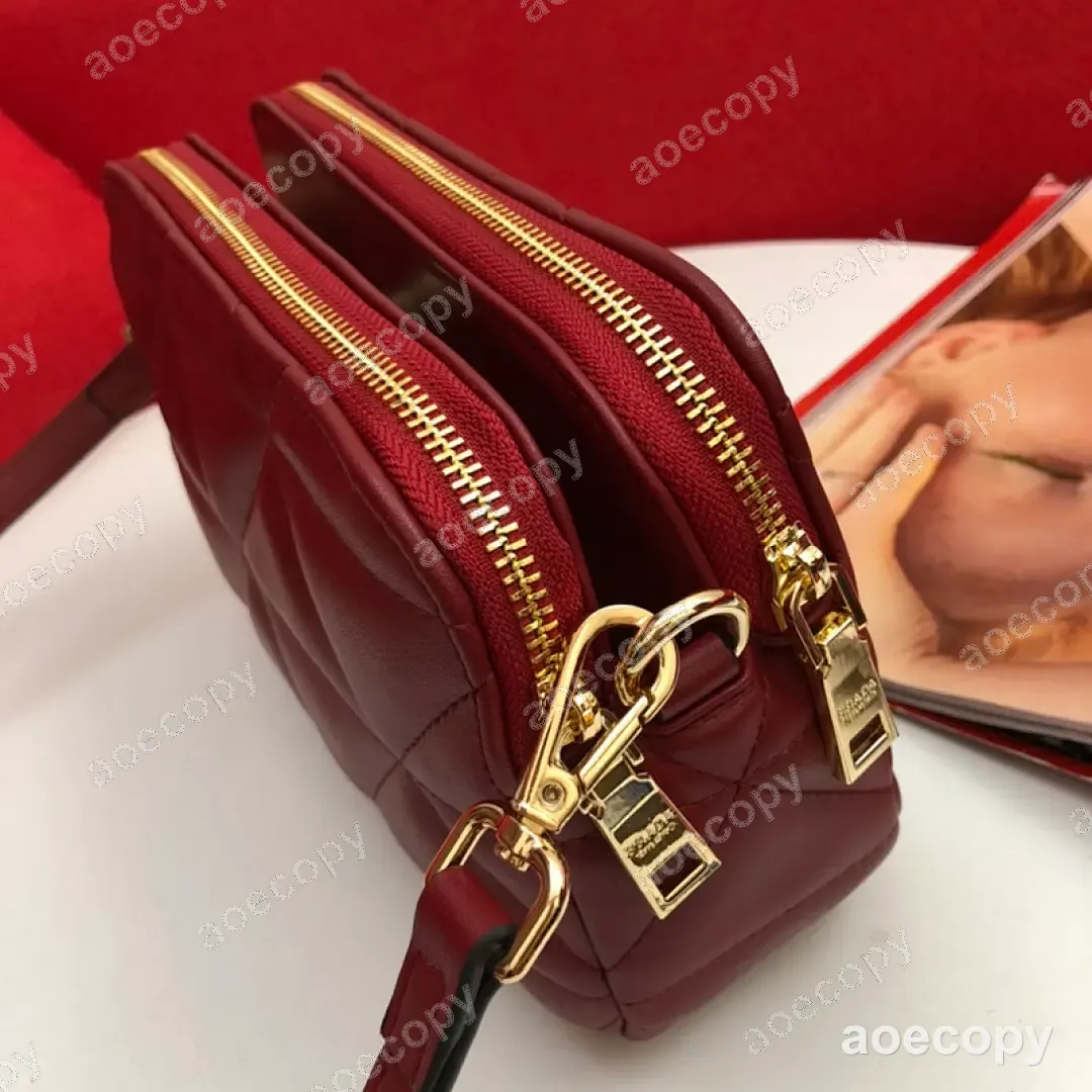 大人気★ プラダ バッグ N級品 DD2802550 No.0194