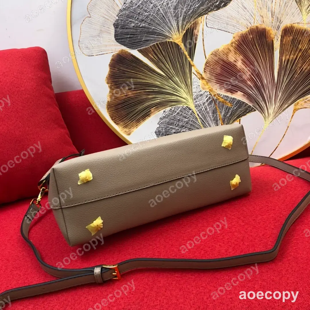 人気新作 プラダ バッグ N級品 DD2802850 No.0022