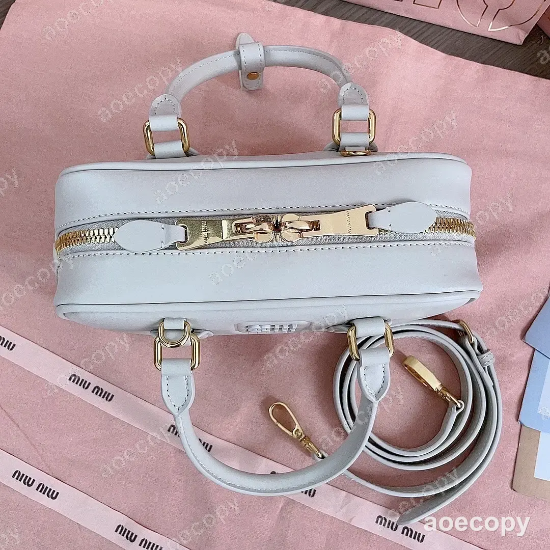 人気新作 ミュウミュウ バッグ N級品 No.0133
