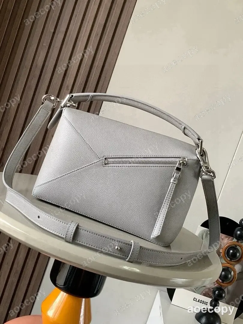 可愛い新作 ロエベ バッグ N級品 No.0377