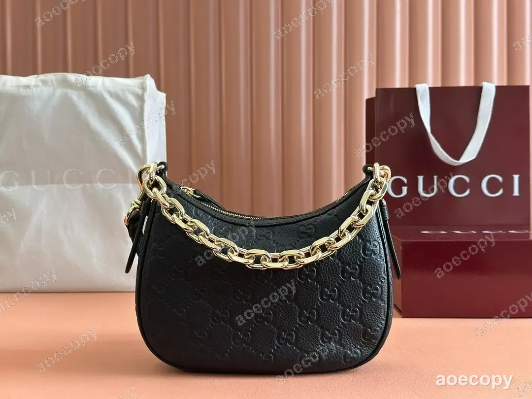 大人気★ グッチ エンブレム ショルダーバッグ コピー 815409 No.0025