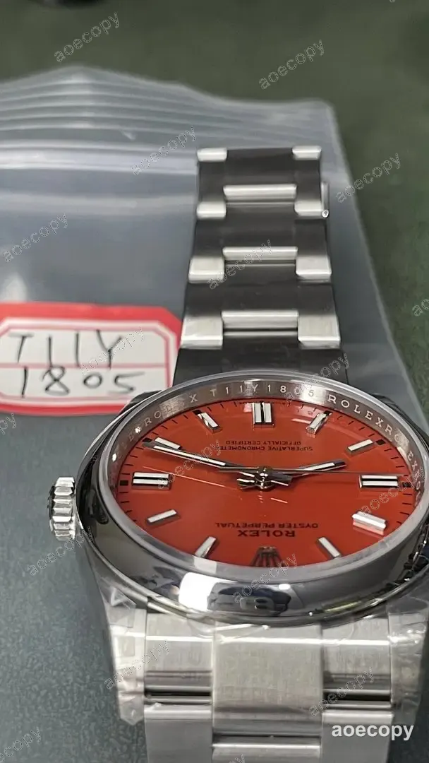注目の新作 ロレックス オイスターパーペチュアル レッド ウォッチ スーパーコピー T11Y1805 No.0219