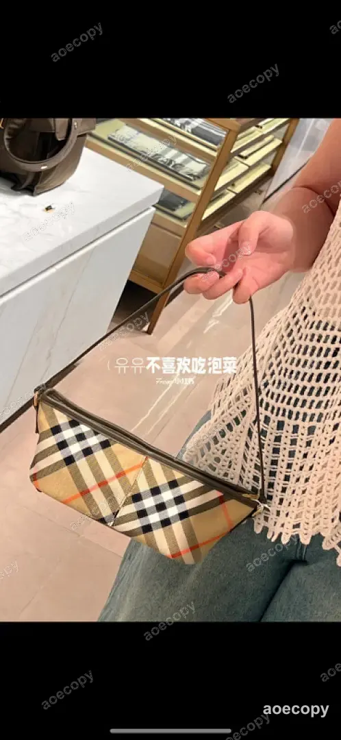 可愛い バーバリー バッグ 偽物 00567364 No.0396