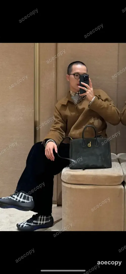 大人気★ バーバリー バッグ N級品 0105B9DC No.0375