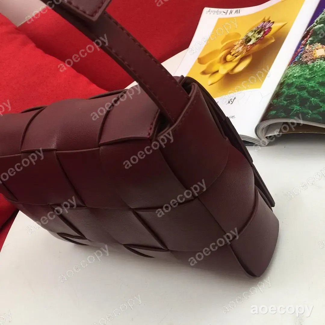大人気★ バーバリー カセット バッグ コピー CPG601280 No.0030