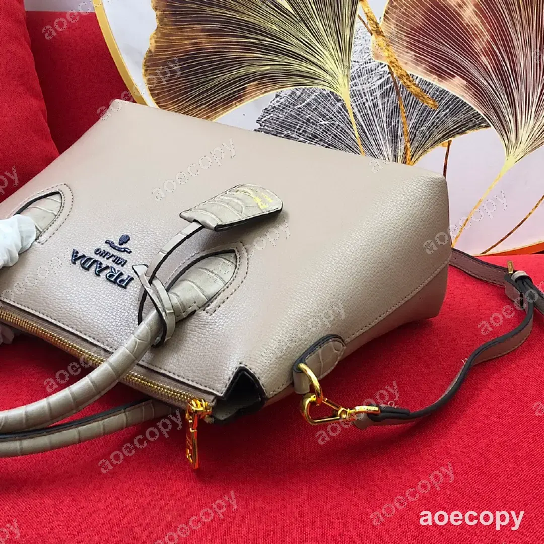 人気新作 プラダ バッグ N級品 DD2802850 No.0022