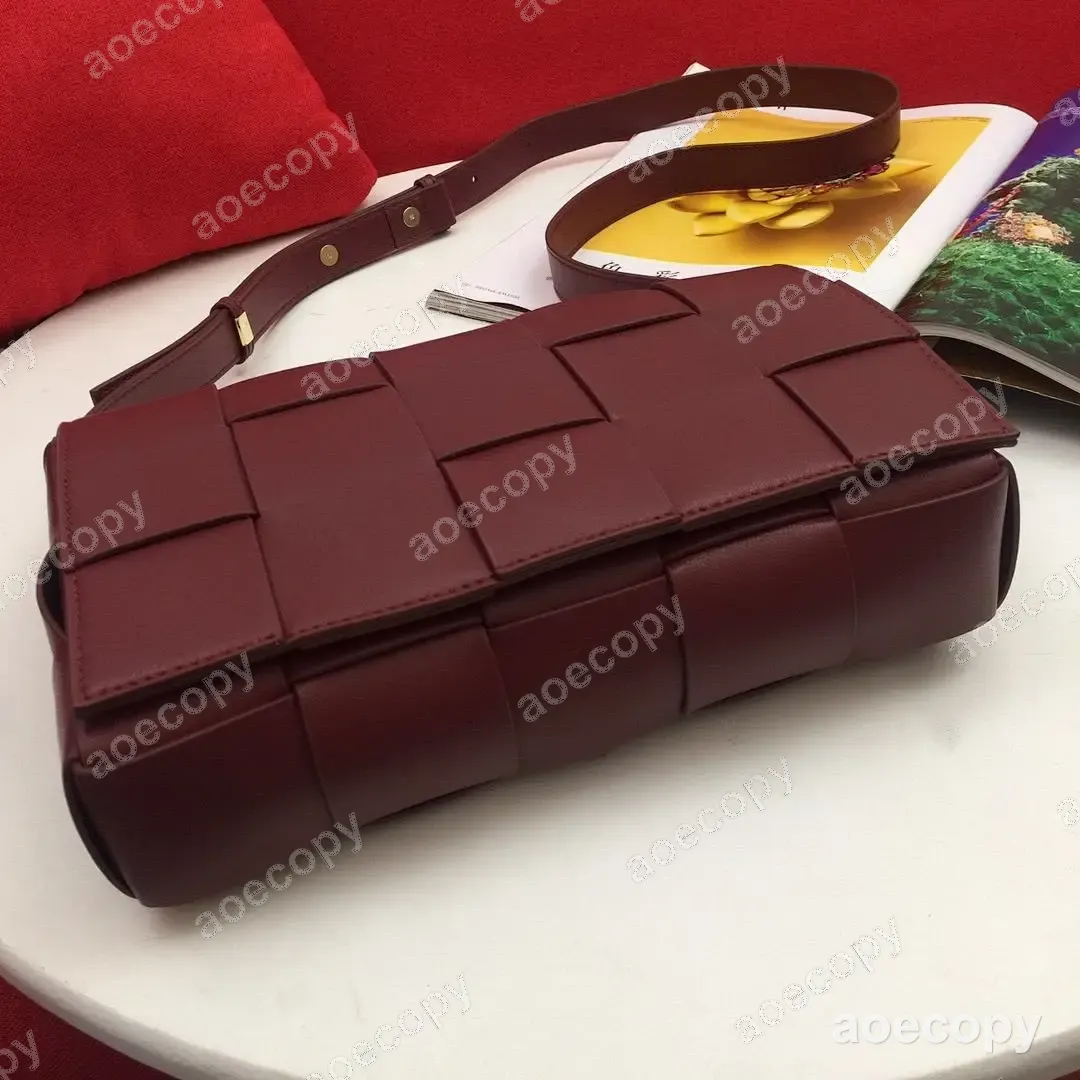 大人気★ バーバリー カセット バッグ コピー CPG601280 No.0030