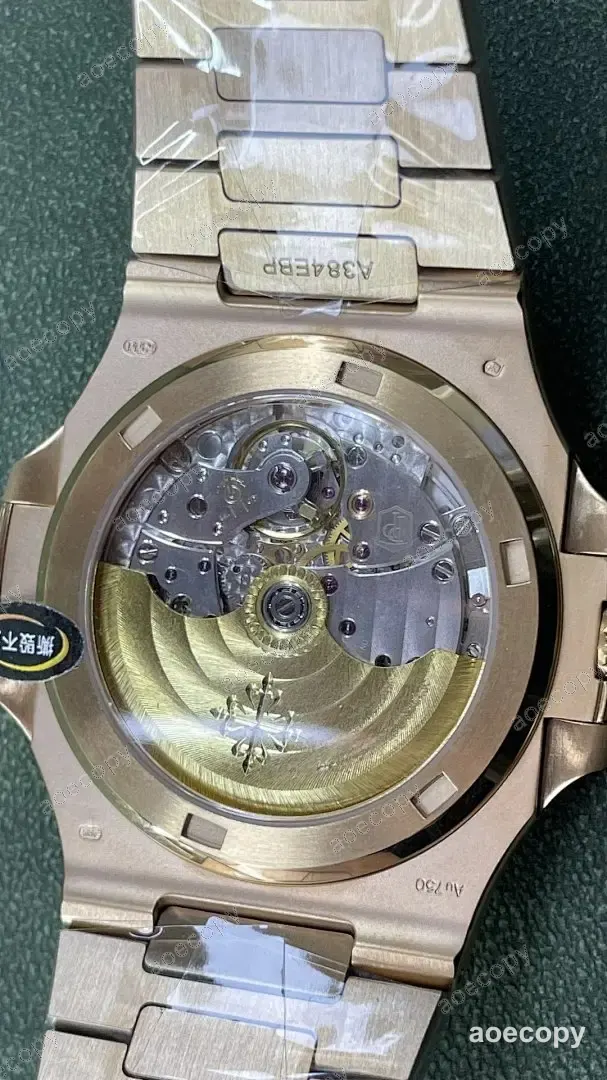 人気モデル パテック・フィリップ ノーチラス ローズゴールド ウォッチ N級品 5711R No.0005