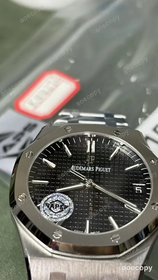 人気モデル オーデマ・ピゲ ロイヤルオーク ブラック ウォッチ N級品 K44272 No.0032
