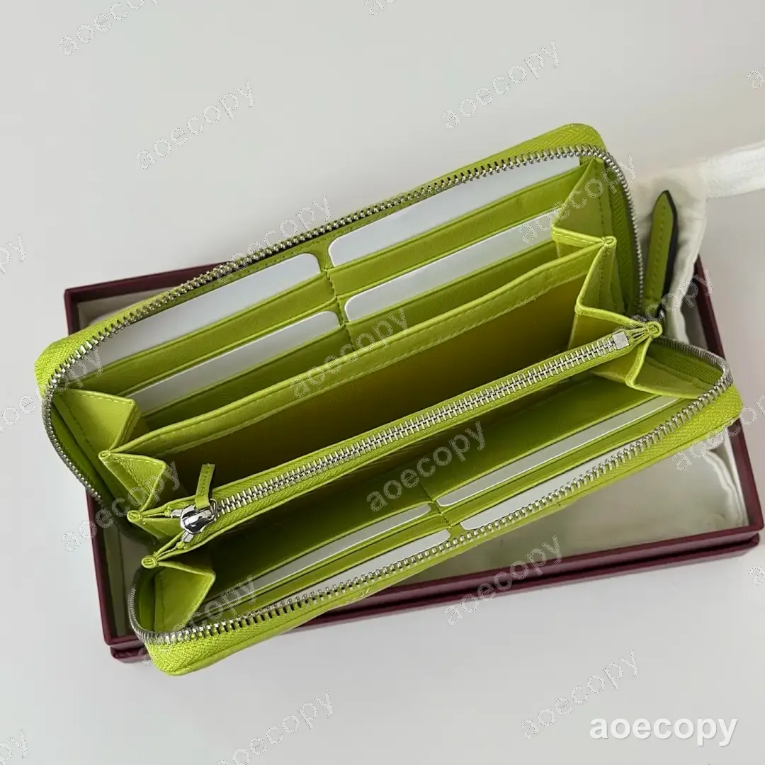 可愛い グッチ ウォレット スーパーコピー 177847 No.0140
