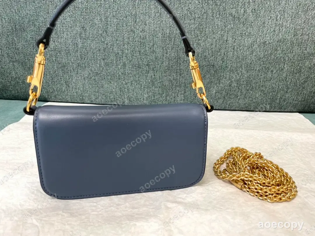 大人気★ ヴァレンティノ バッグ スーパーコピー 0123CFAC No.0402