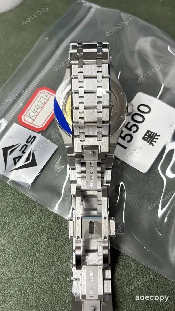 人気モデル オーデマ・ピゲ ロイヤルオーク ブラック ウォッチ N級品 K44272 No.0032