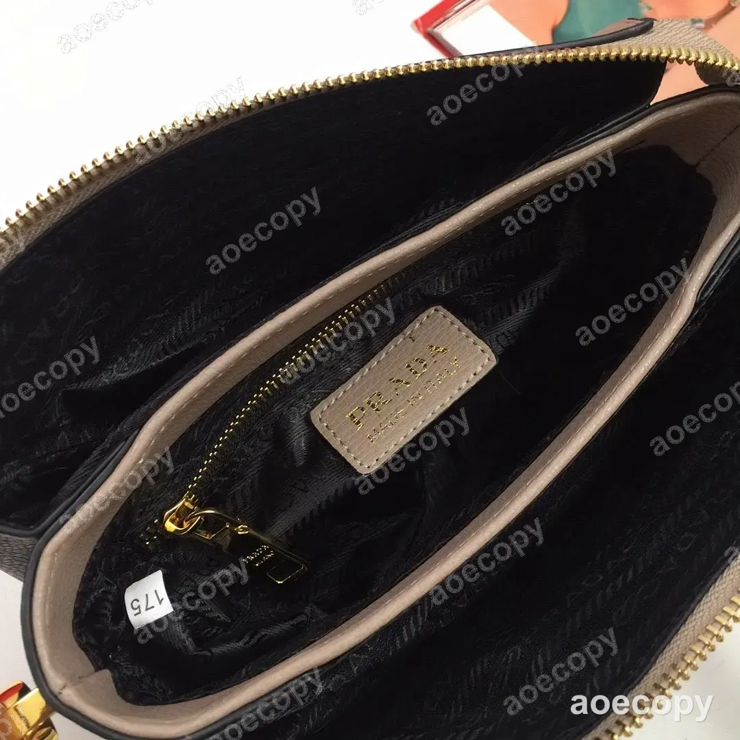 大人気★ プラダ バッグ N級品 21-15 No.0554