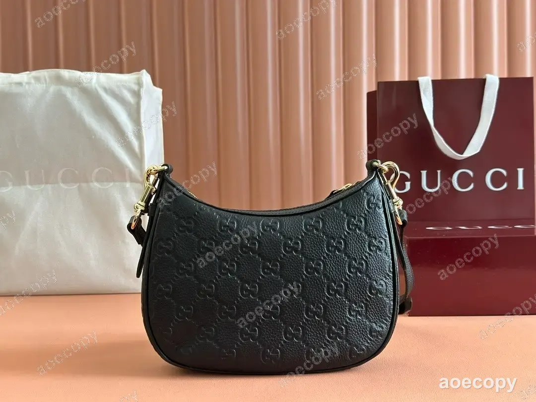 大人気★ グッチ エンブレム ショルダーバッグ コピー 815409 No.0025