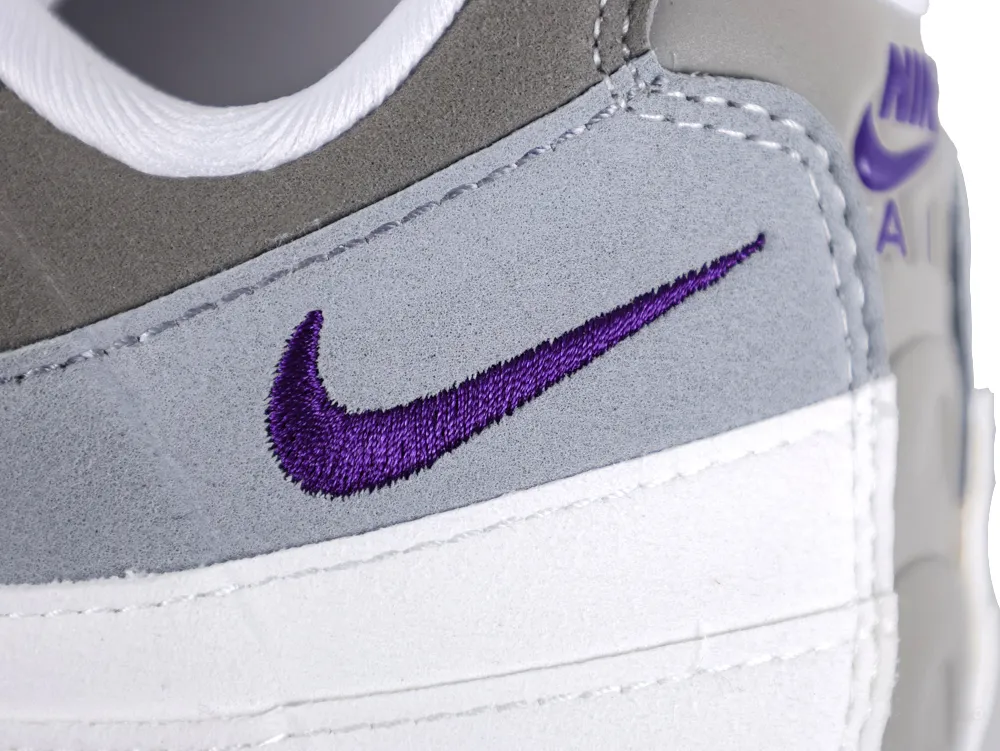 Air Max 95 OG Big Bubble Grape Embroidered Side Swoosh Detail