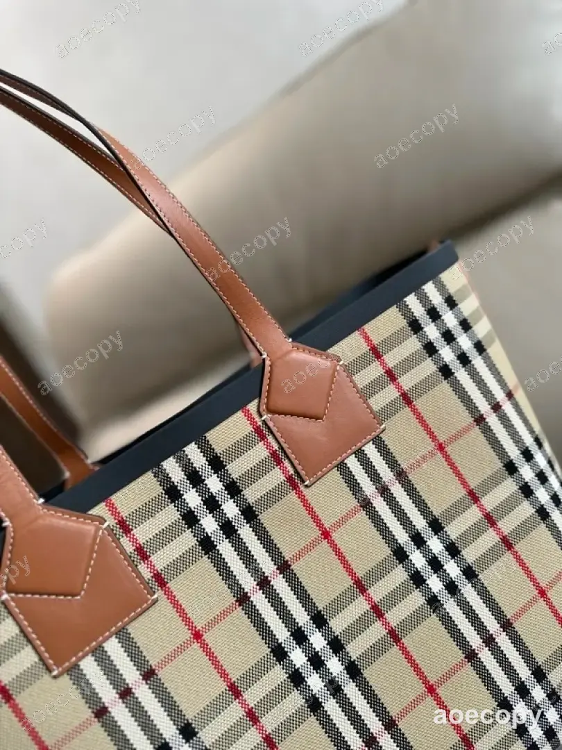 大人気★ バーバリー バッグ 偽物 015648F7 No.0270