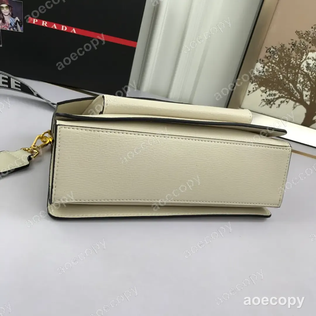 大人気★ プラダ バッグ スーパーコピー DD2802550 No.0002