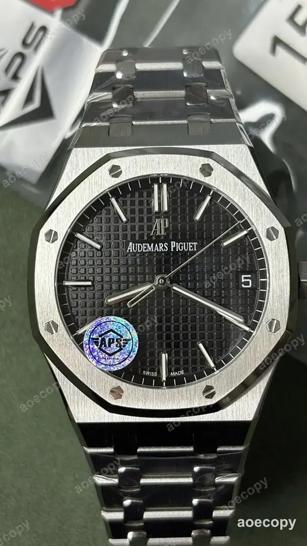 人気モデル オーデマ・ピゲ ロイヤルオーク ブラック ウォッチ N級品 K44272 No.0032