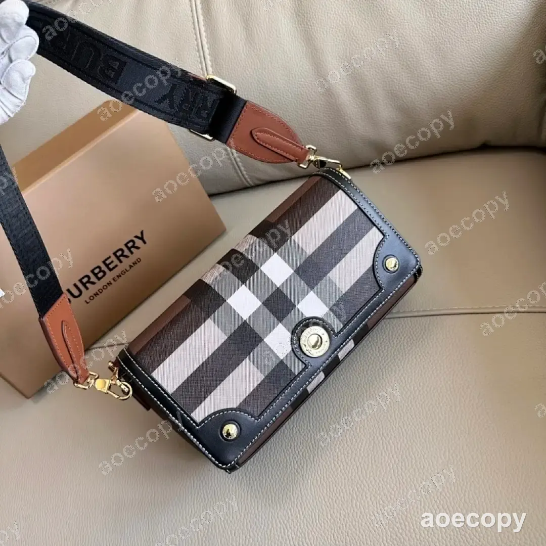 大人気★ バーバリー バッグ N級品 0032203F No.0405