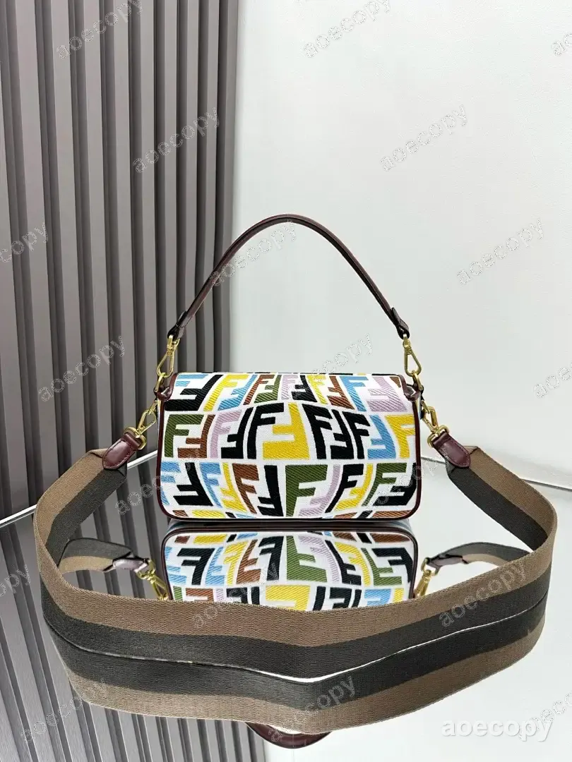 可愛い新作 フェンディ バッグ N級品 No.0018