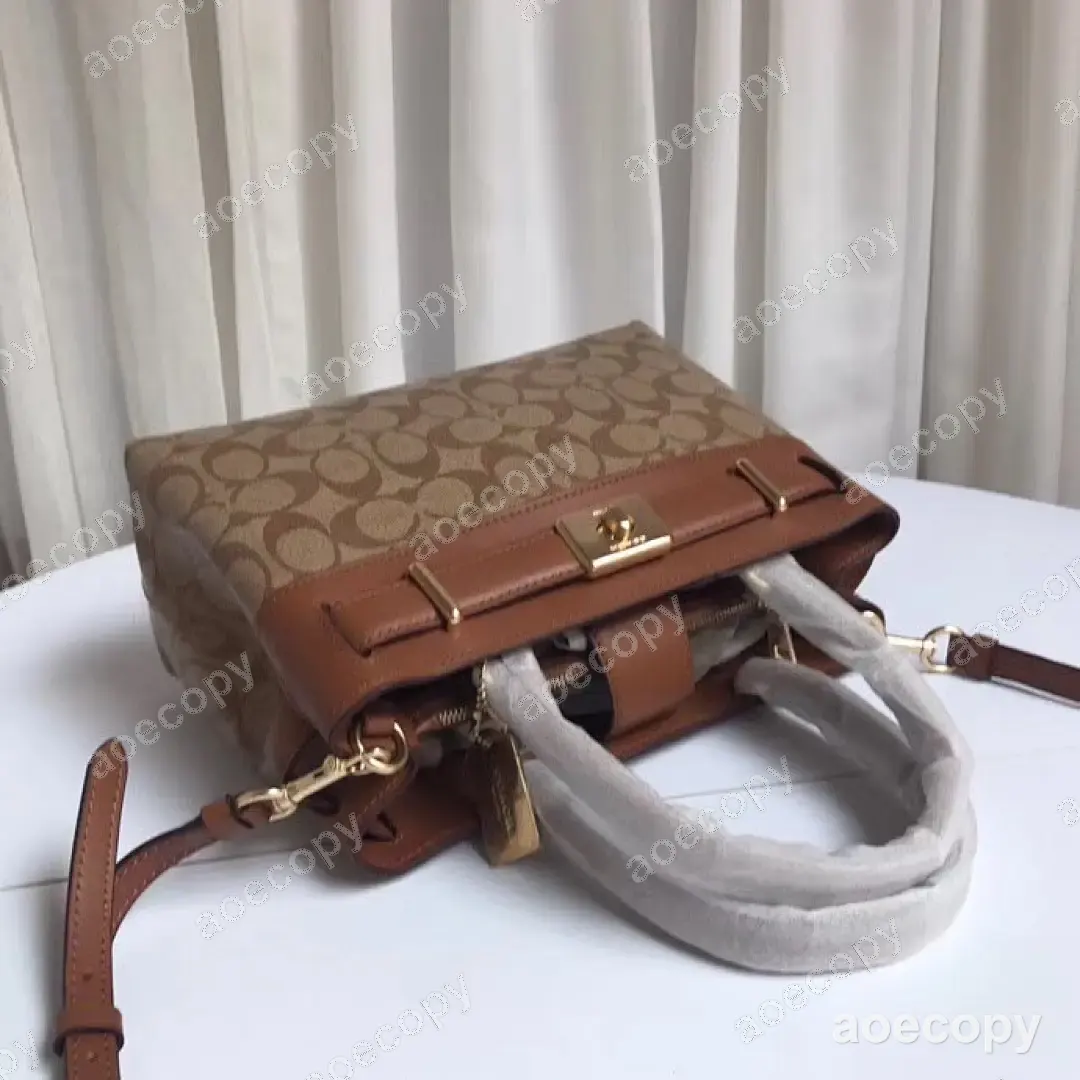 大人気★ コーチ バッグ 偽物 NT2600 No.0073