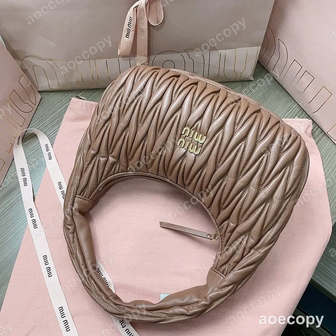 可愛い新作 ミュウミュウ バッグ N級品 No.0198