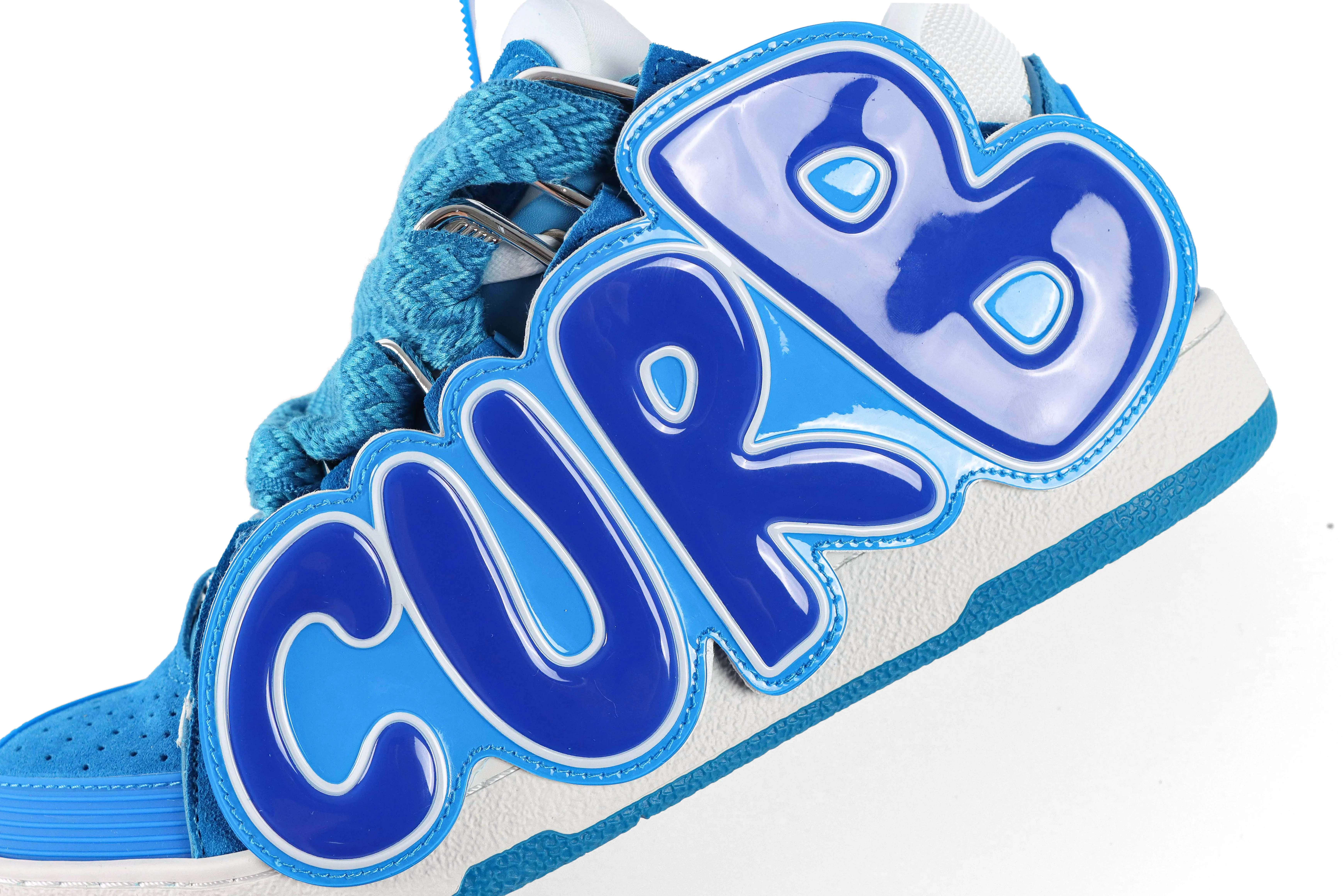 Side logo Detail