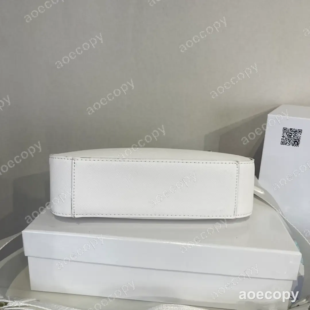 人気新作 プラダ バッグ N級品 DD5501950 No.0019