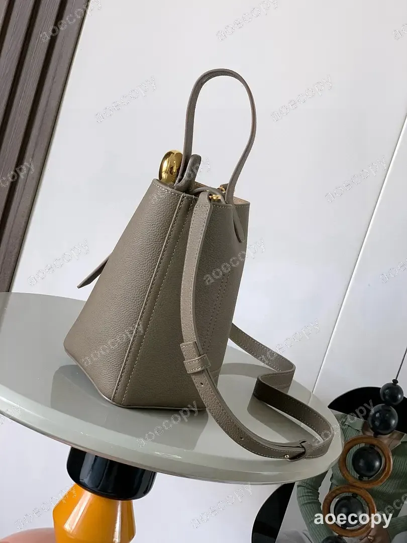 可愛い新作 ロエベ バッグ N級品 No.0344