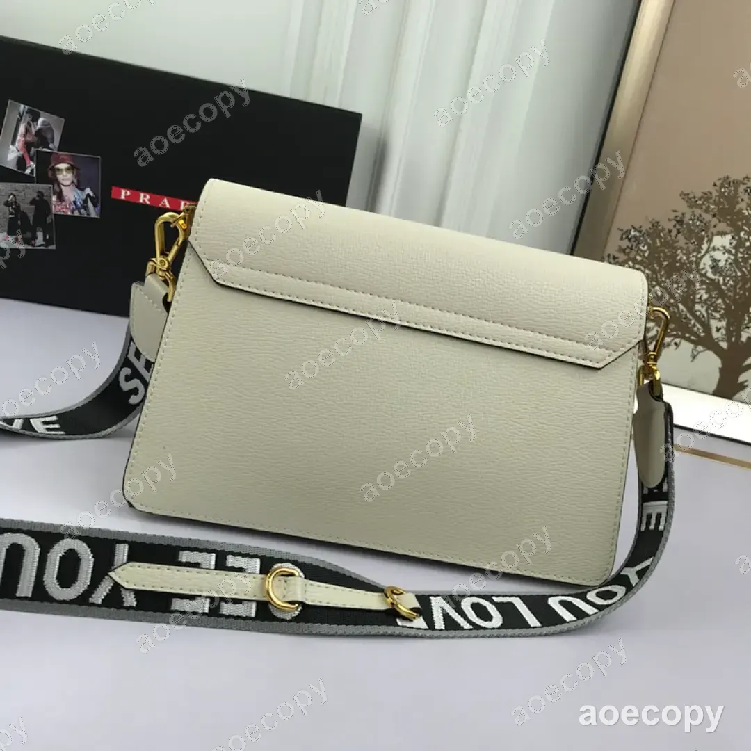 大人気★ プラダ バッグ スーパーコピー DD2802550 No.0002