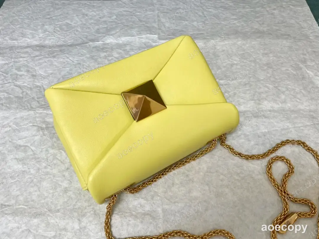 可愛い ヴァレンティノ バッグ コピー 0132CB2D No.0399