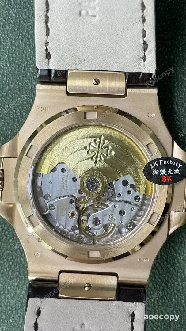 注目の新作 パテック・フィリップ ノーチラス クロコダイル調 ローズゴールド ウォッチ スーパーコピー 5711R No.0036