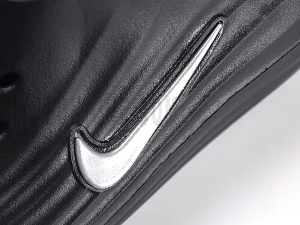 the nike swoosh