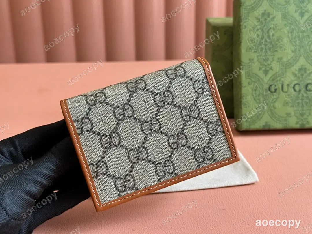 大人気★ グッチ ウォレット スーパーコピー 820682 No.0233