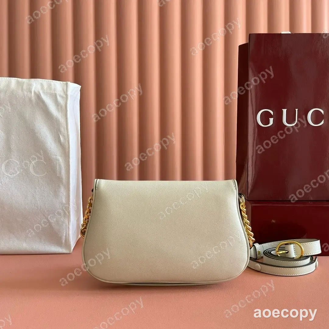 可愛い グッチ ショルダーバッグ N級品 699268 No.0211