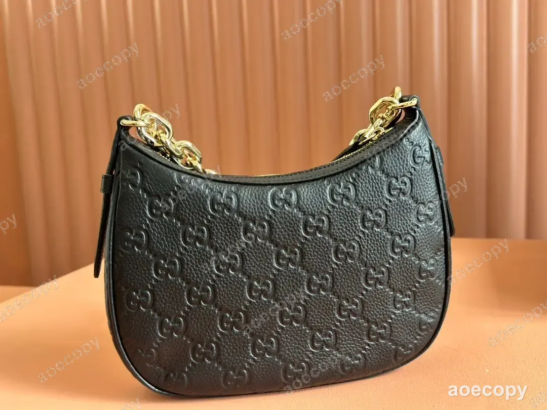 大人気★ グッチ エンブレム ショルダーバッグ コピー 815409 No.0025