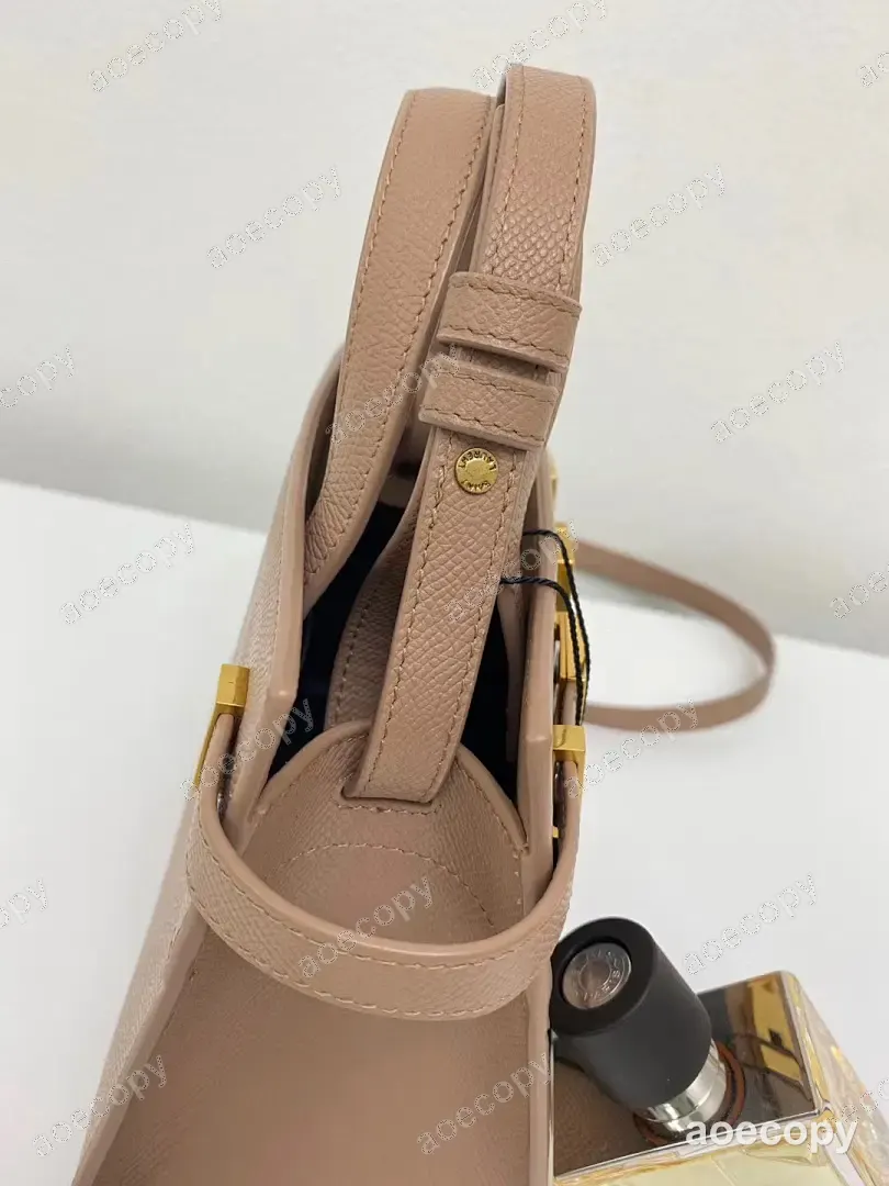 大人気★ サンローラン バッグ スーパーコピー 593741 No.0641