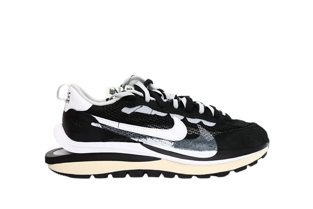VAPORWAFFLE SACAI BLACK WHITE